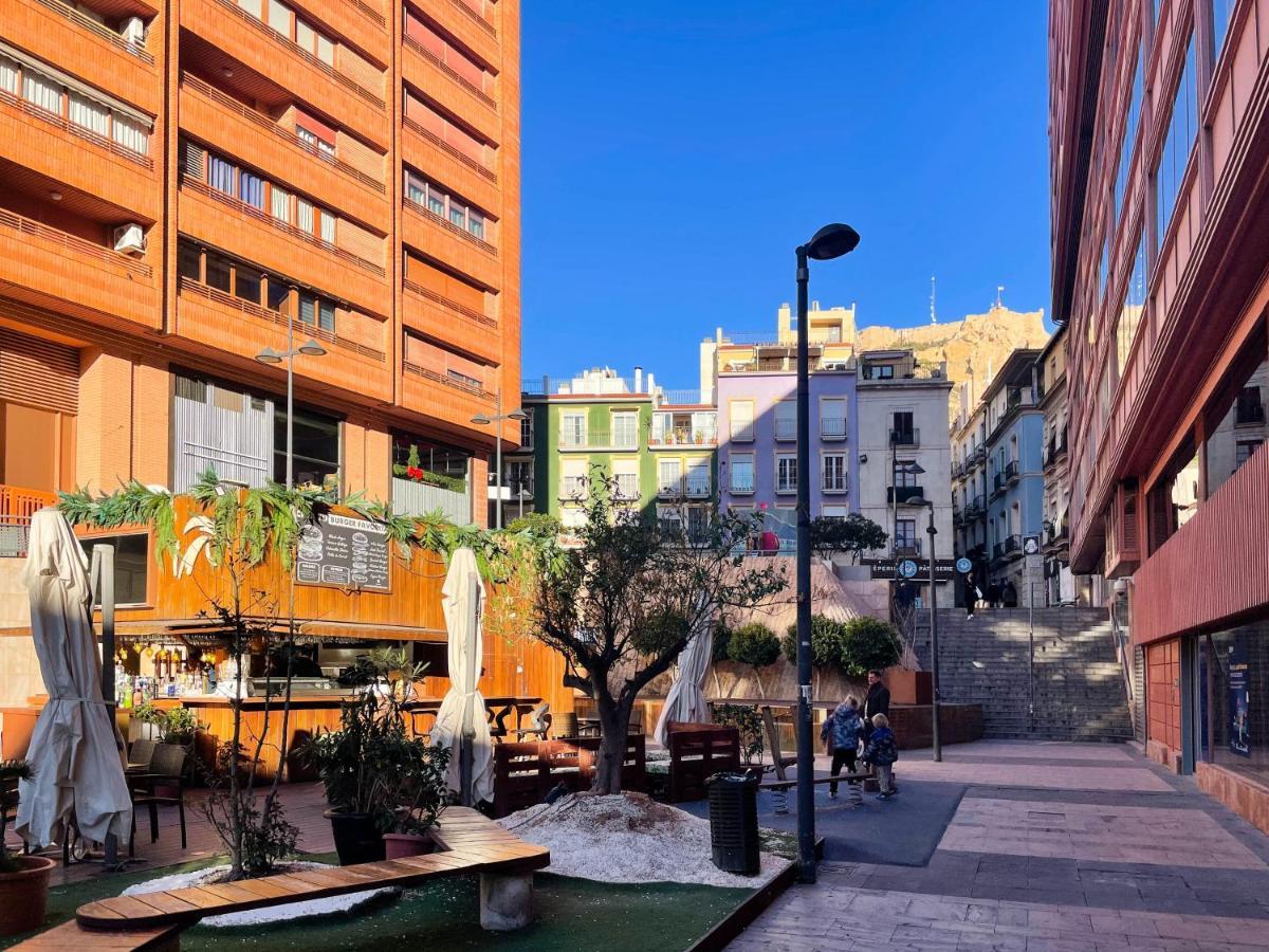 Amplio apartamento en pleno corazón de Alicante Exterior foto